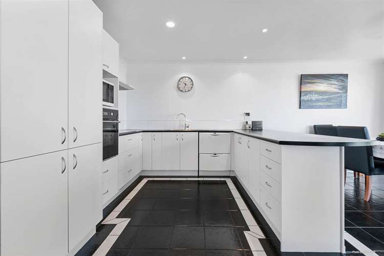 30a Crispe Road Clarks Beach_14