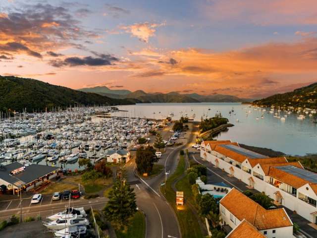 The Marina. The Views. The Lifestyle.