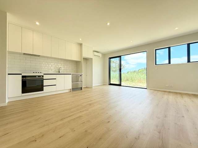 Brand New Unit , Long Bay