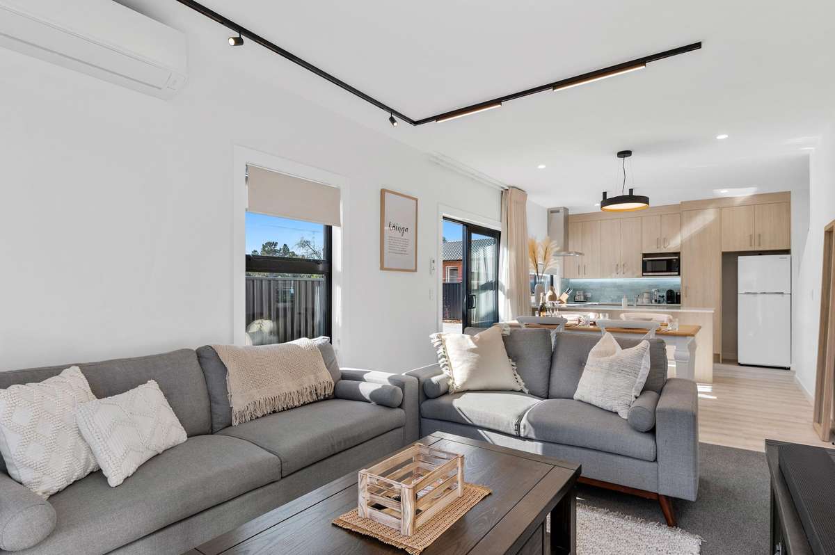 2/141 Waikato Street_1