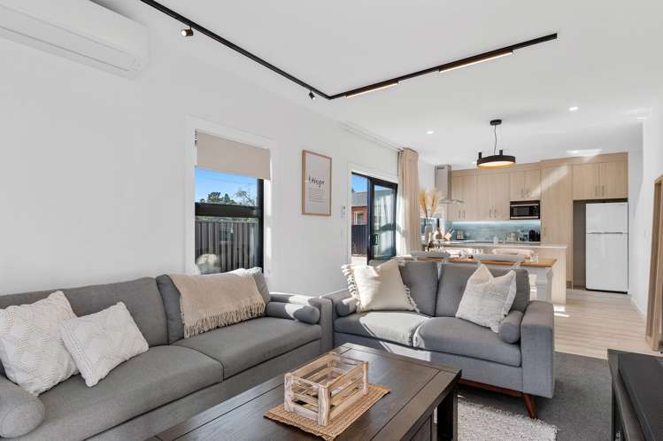 2/141 Waikato Street Central_5