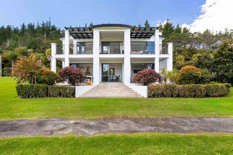 124 Augusta Drive Pauanui_0