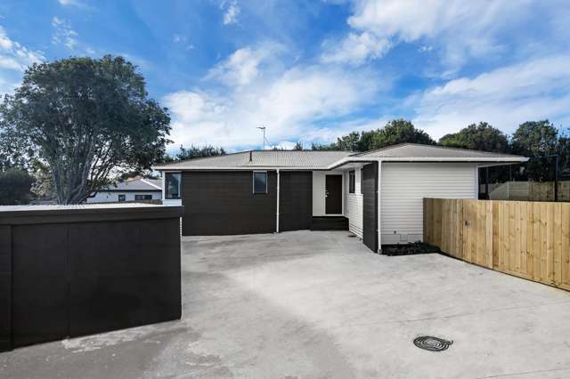 Space, Privacy & Lifestyle Living!