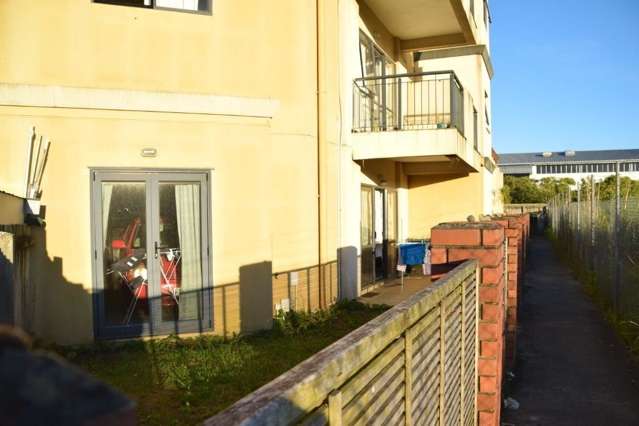 7/12 Crown Lynn Place New Lynn_1