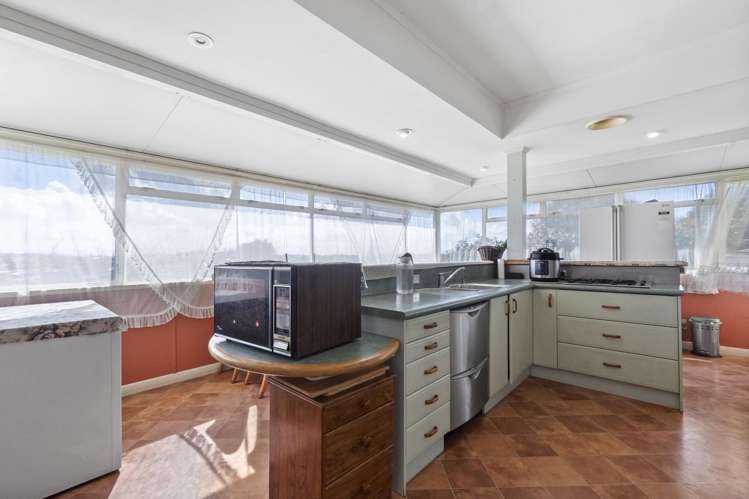 100 Tuhikaramea Road_1