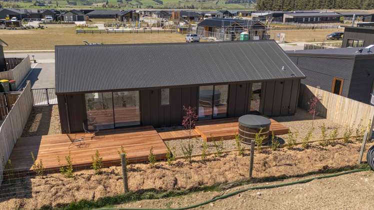 191 Burdon Loop Lake Hawea_12