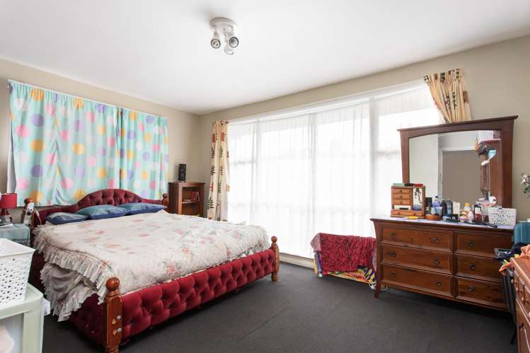 17 Woodham Courts Linwood_5