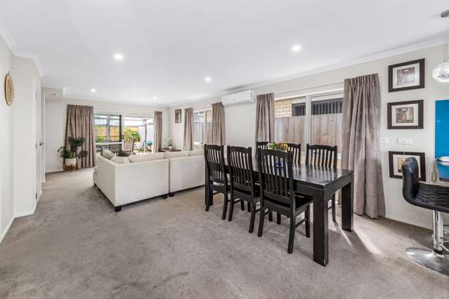 16 Dolbel Place Mangere East_4