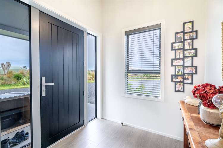 71 Sunrise Drive Seaward Bush_1