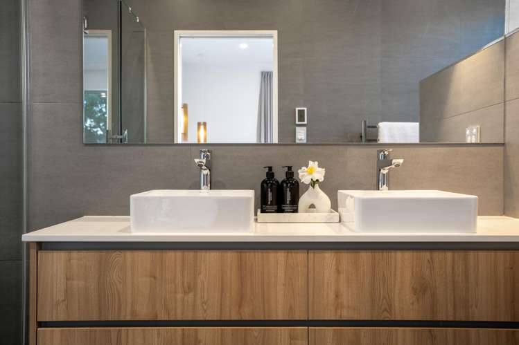73 Warman Road Okura_12