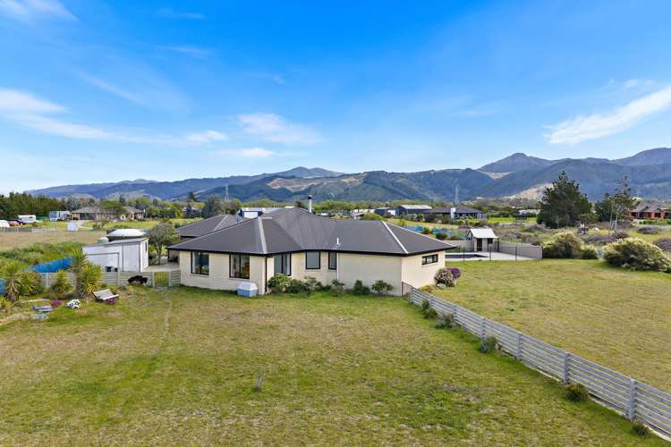 37 Ocean View Crescent Rarangi_48