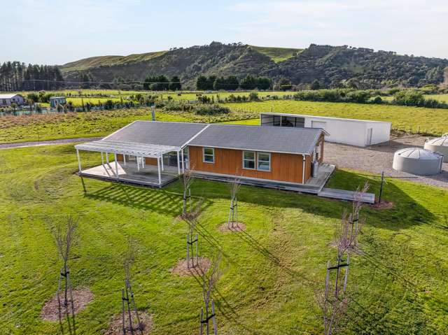 Modern Lifestyle with Tararua Views