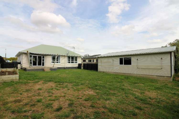 8 Clifton Street Bulls_12