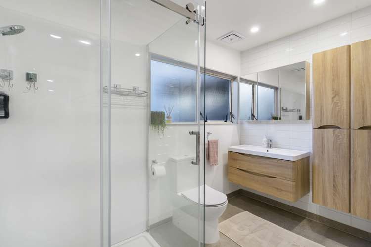 2/97 Taurus Crescent Beach Haven_12