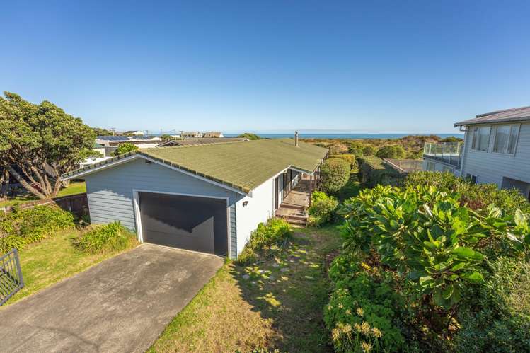 9 Moana Street Otaki Beach_16