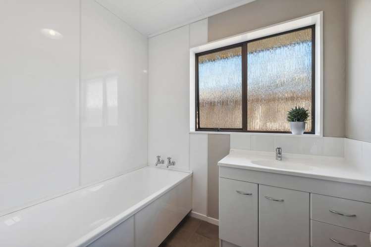 70 Mangati Road Bell Block_16