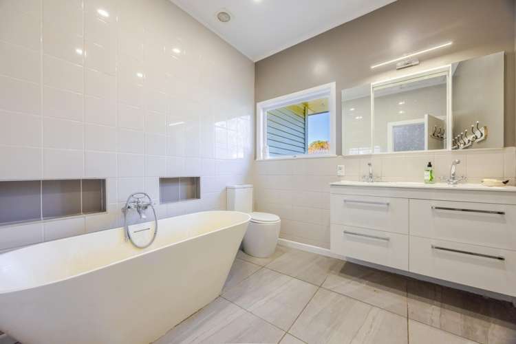 254 Wilder Road Porangahau_8