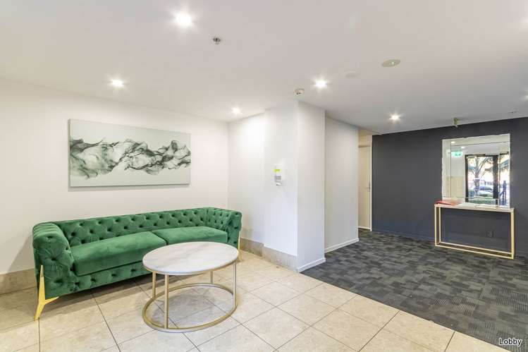 10J/23 Emily Place City Centre_10
