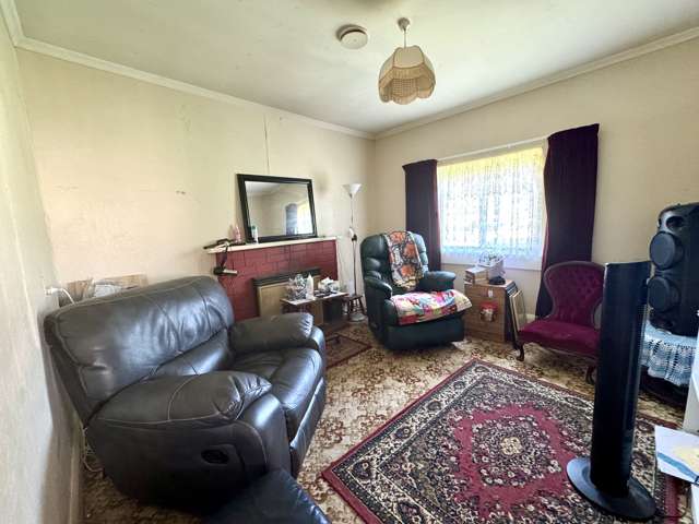 2 Lake Street Takapau_4