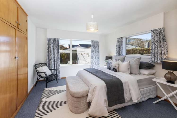 2/4 Lansbury Avenue Strowan_12