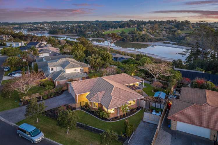 46 Blue Heron Rise Stanmore Bay_25