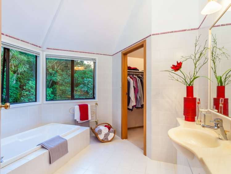 170 Scenic Drive Titirangi_9