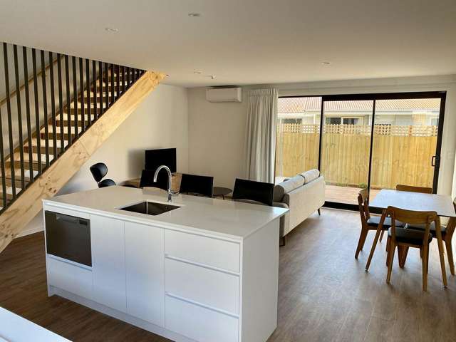 2/45 Division Street 10211_2