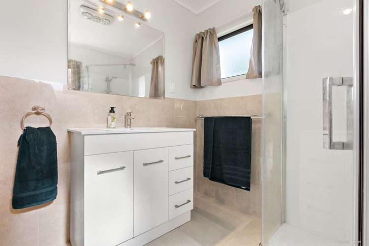 41 Botany Road Botany Downs_17