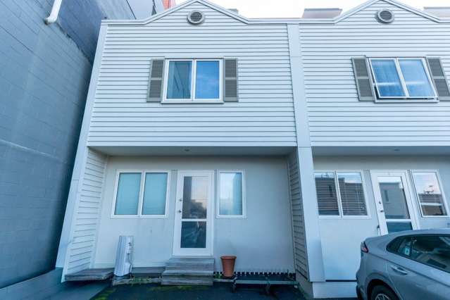 Peaceful City Fringe Townhouse with Two Carparks