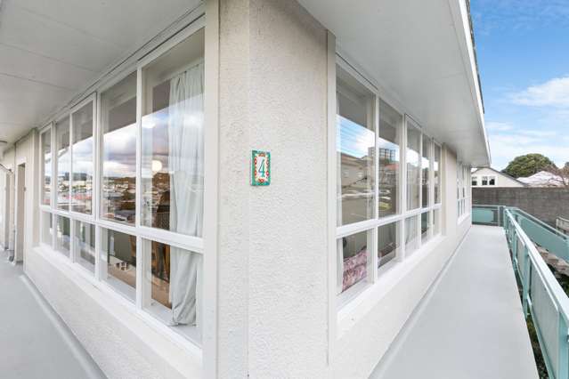 4/4 Kenwyn Terrace Newtown_1