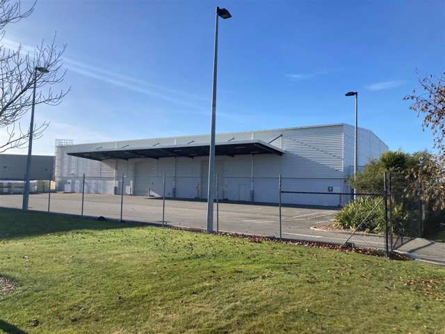 Prime Warehouse With Yard