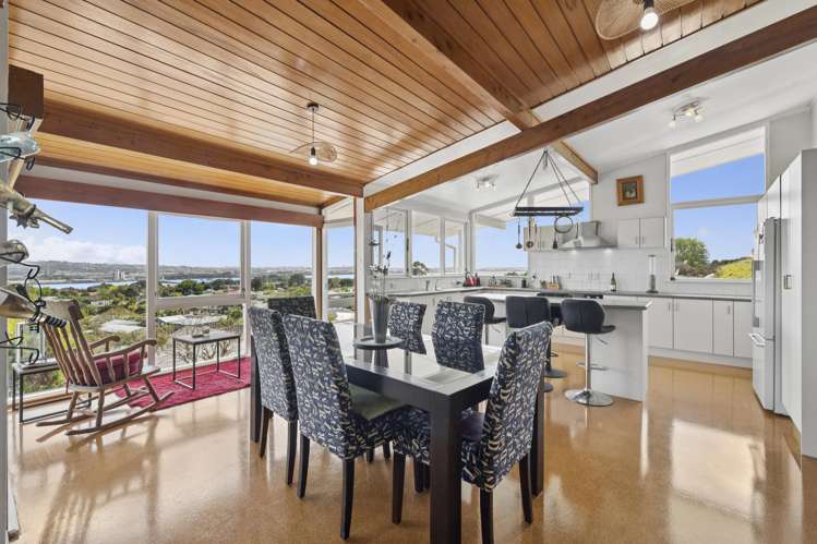 6 Conifer Lane Mangere Bridge_12