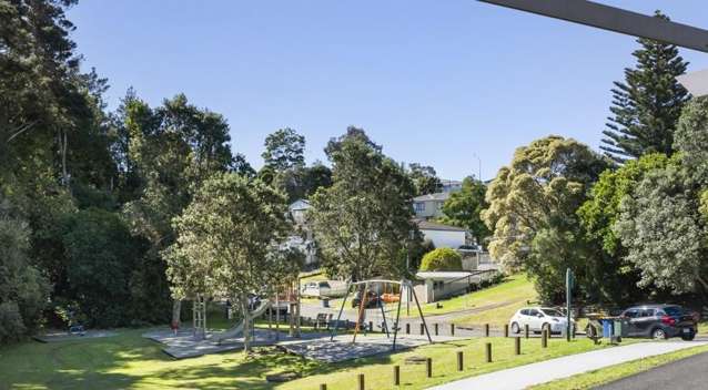 1/6 Sapphire Place Bayview_4