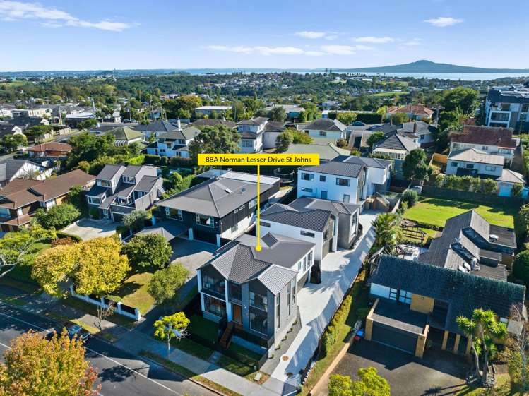 88A Norman Lesser Drive St Johns_28