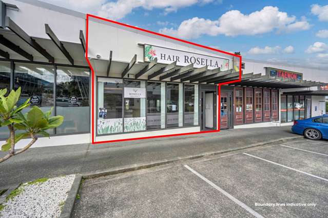 RETAIL SHOP WITHIN VIBRANT ROSEDALE COMPLEX
