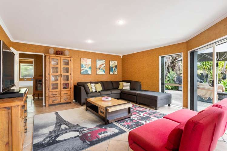 31 Given Grove Pauanui_5