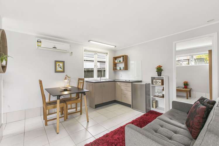 3 Rosecamp Road Beach Haven_12