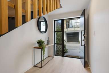 11 Memorial Way_4