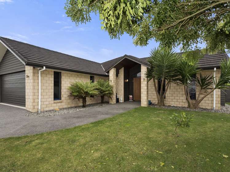 2 Ebony Court Rototuna North_0