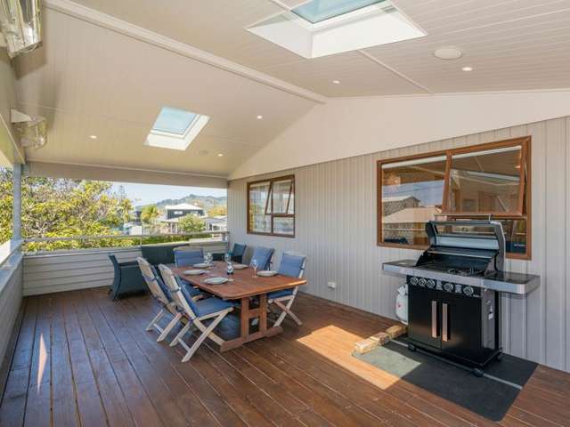 301 Ocean Road Whangamata_1