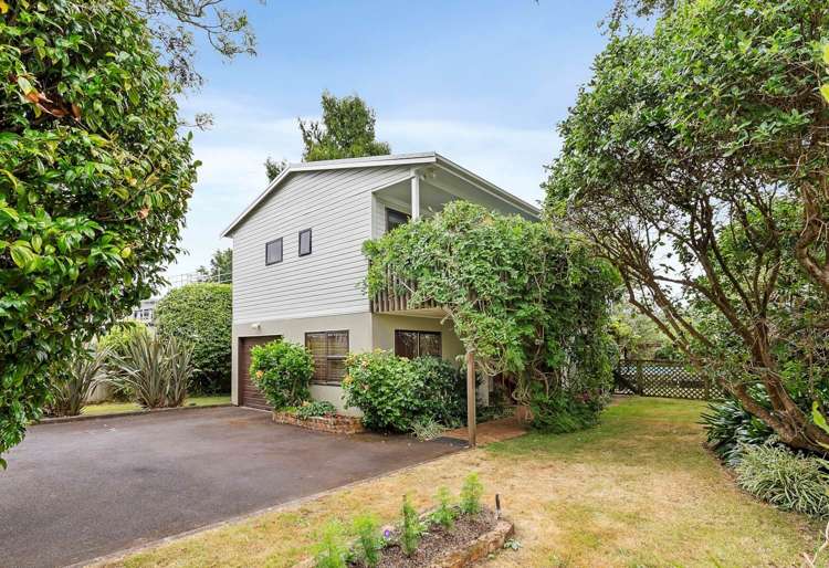 105 The Drive Epsom_10