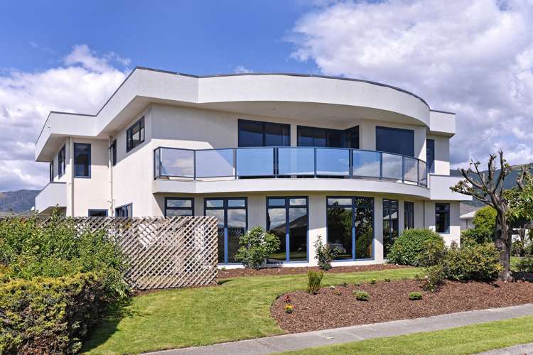 18 Mary Ann Muller Crescent Stoke_0