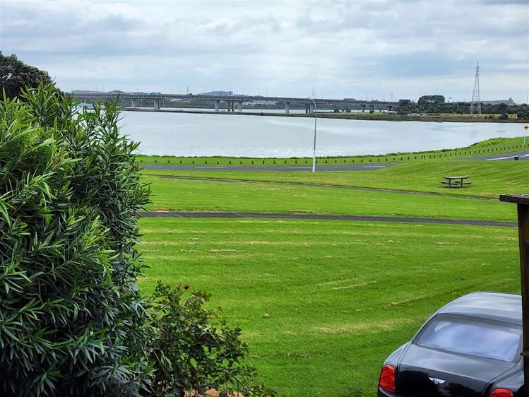 2 Shortt Avenue Mangere Bridge_12