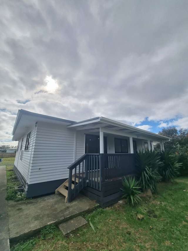 NEWLY RENOVATED 3 BED HOUSE
