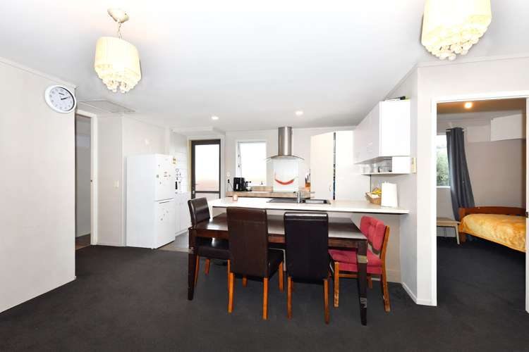 2/98 Neill Street Hornby_5