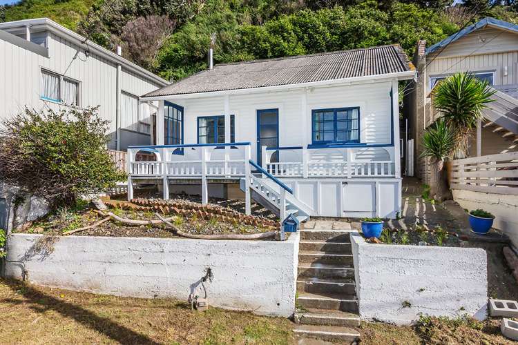 270 Queens Drive Lyall Bay_13