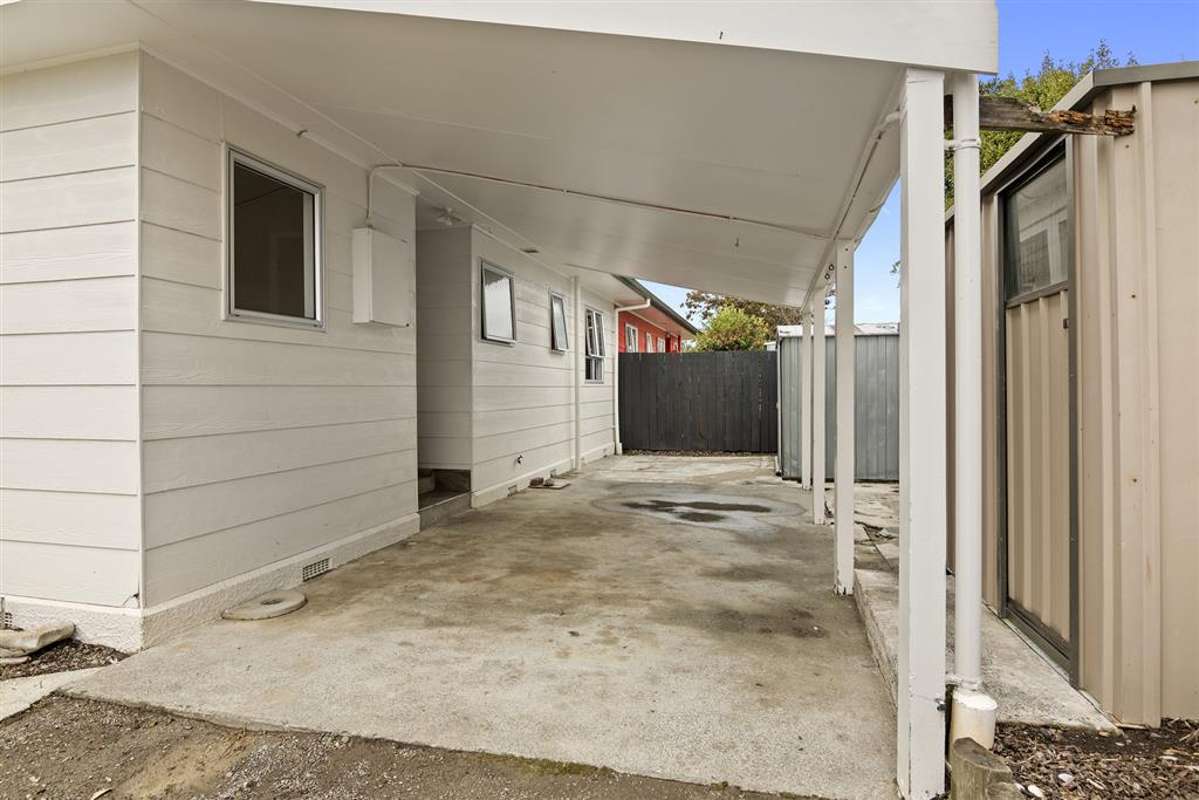 Family Home in Brightwater 3