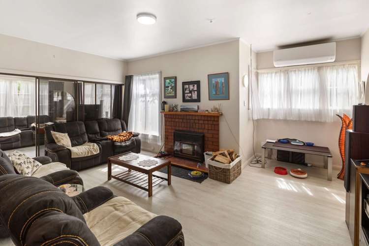 12 Thrush Street Taihape and Surrounds_13