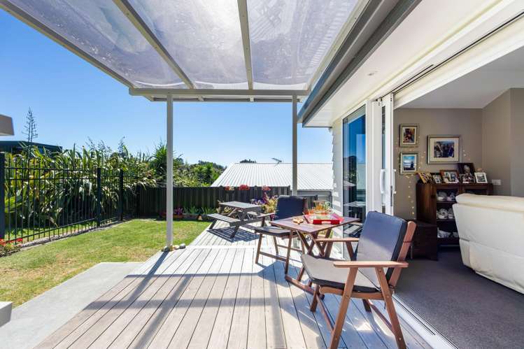 18 Pleasant Way Matakatia_27