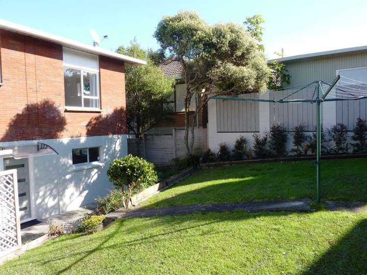 1/1 Kaihu Street Northcote_15